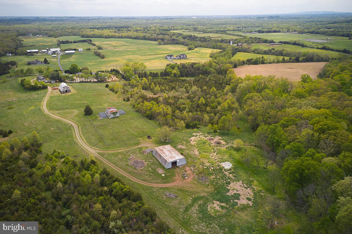 14710 Sugarland Road Poolesville, MD 20837 - Photo 10 of 21