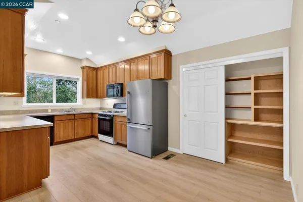 $4,000 | 261 Castle Hill Ranch Road, Walnut Creek, CA 94595