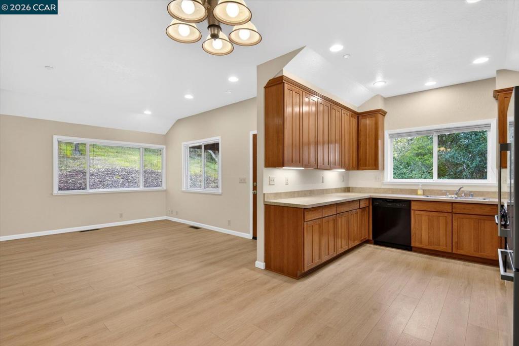 261 Castle Hill Ranch Road Walnut Creek, CA 94595 - Photo 13 of 23