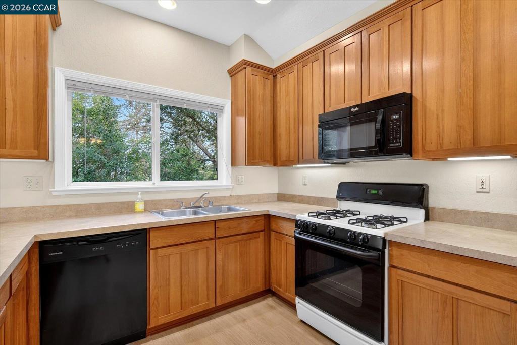 261 Castle Hill Ranch Road Walnut Creek, CA 94595 - Photo 14 of 23