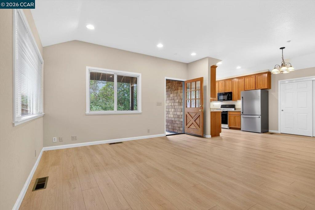 261 Castle Hill Ranch Road Walnut Creek, CA 94595 - Photo 5 of 23