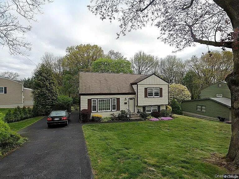 64 Alpine Road Yonkers, NY 10710 - Photo 1 of 20