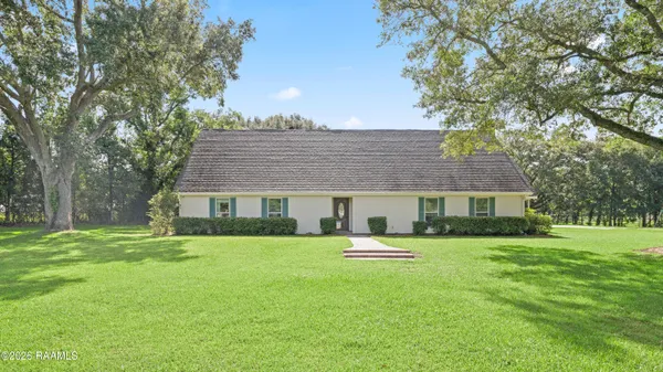 $3,500 | 2407 East Broussard Road, Lafayette, LA 70508