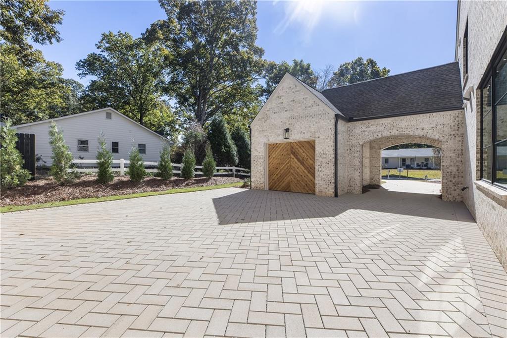 141 N Trace Alpharetta, GA 30009 - Photo 73 of 92