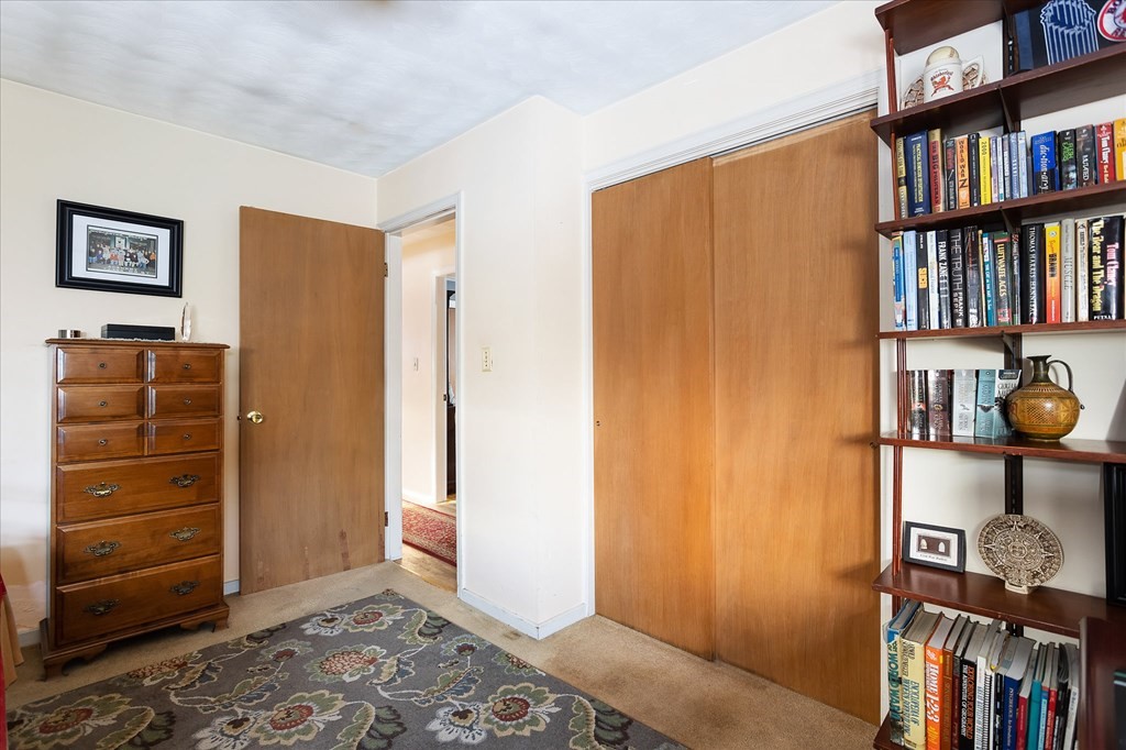 19 Leslie Road Worcester, MA 01605 - Photo 18 of 24 Gallery Image 18