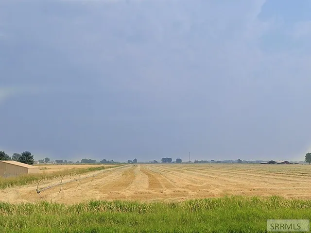 $350,000 | 14064 North 105 East, Idaho Falls, ID 83401