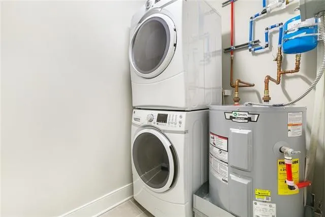 $293,500 | 900 Bartholomew Street, Unit 214, New Orleans, LA 70117