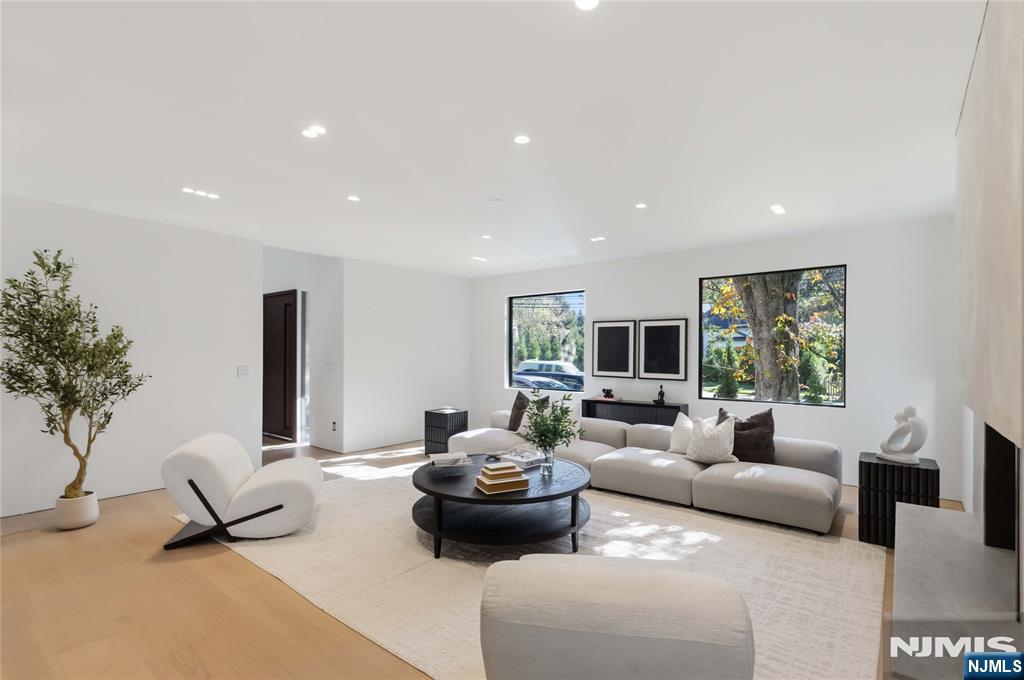 589 Piermont Road Demarest, NJ 07627 - Photo 11 of 41 Gallery Image 11