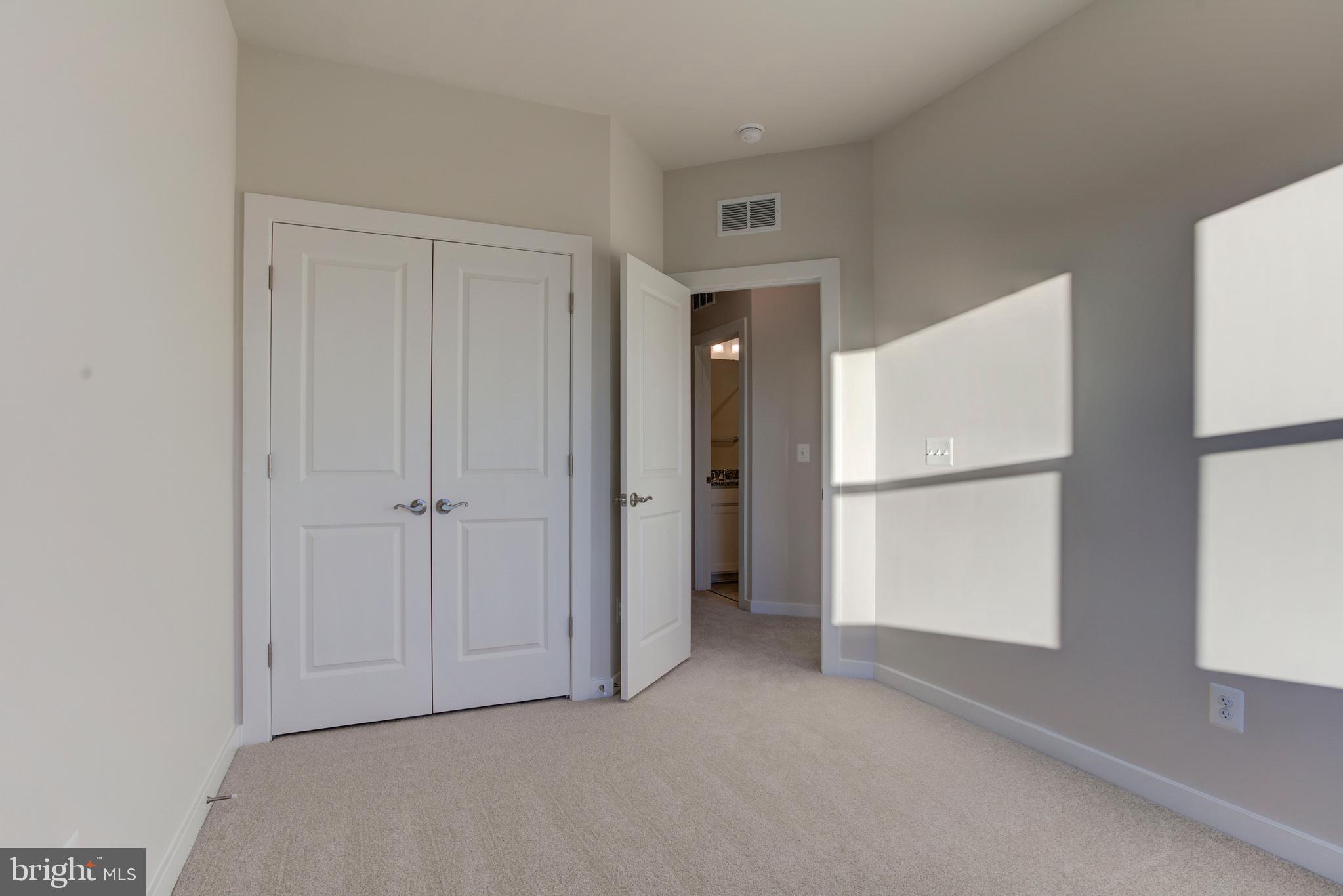 13172 Arches Road Herndon, VA 20170 - Photo 28 of 31 a view of an empty room