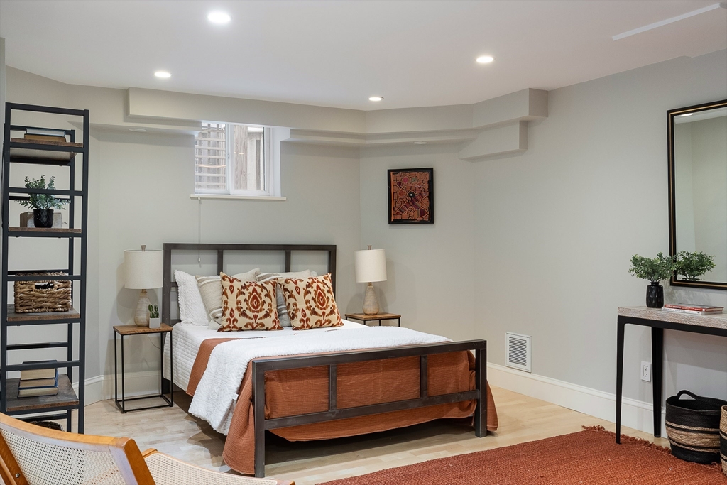 85 Upland Road Cambridge, MA 02140 - Photo 35 of 42
