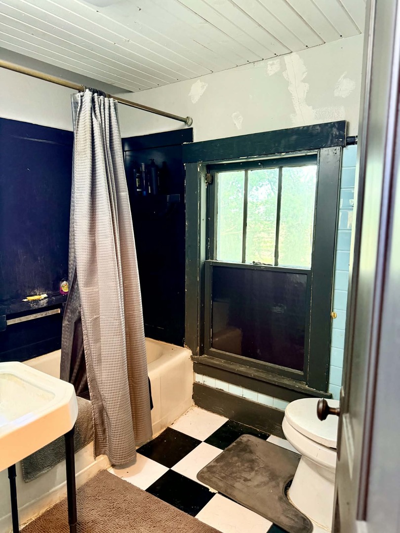 1002 Locust Street Thomson, IL 61285 - Photo 13 of 23 Gallery Image 13