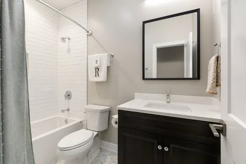$575,000 | 3140 North Elston Avenue, Unit 2N, Chicago, IL 60618
