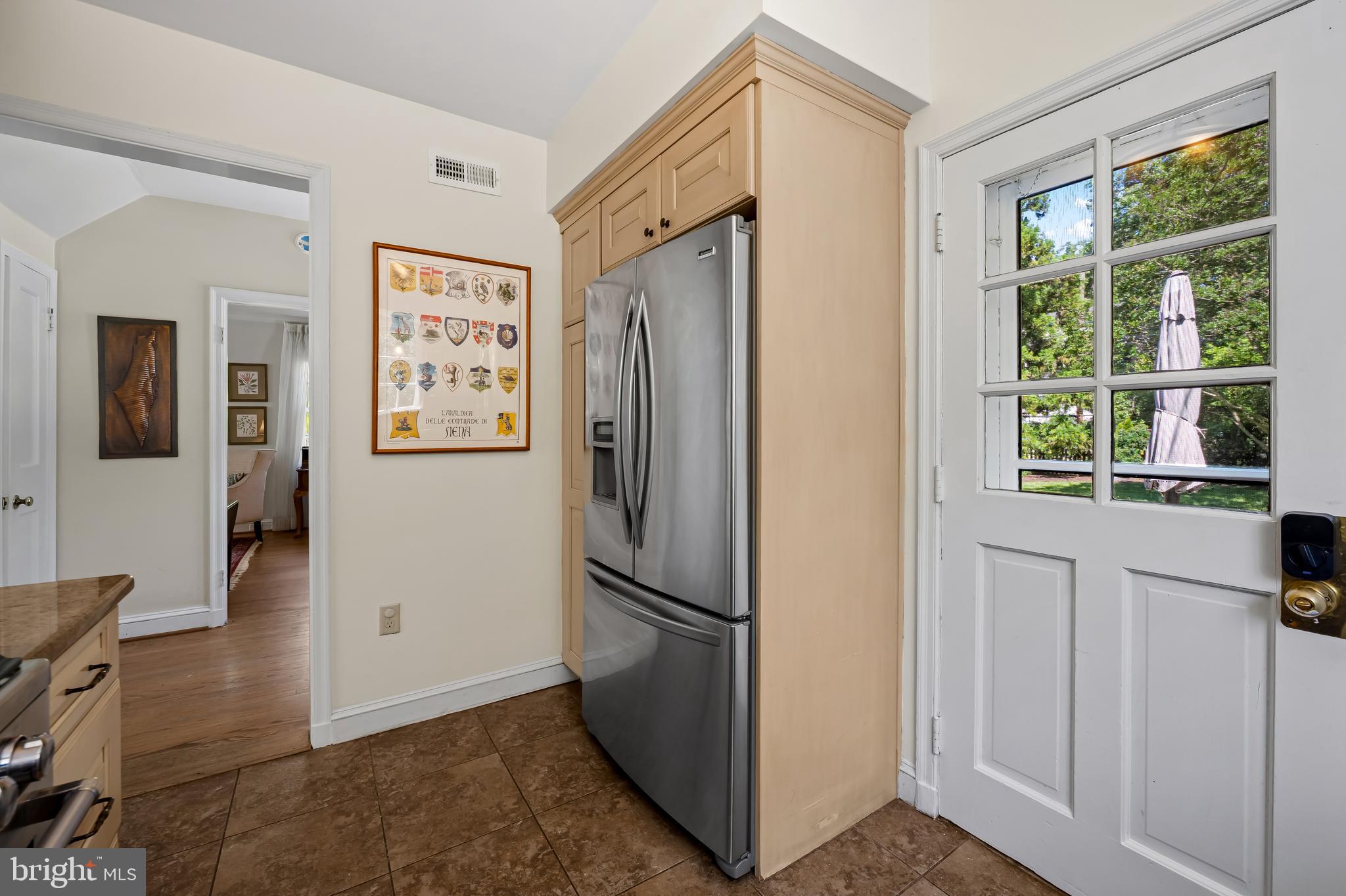330 Broadmoor Road Baltimore, MD 21212 - Photo 13 of 40