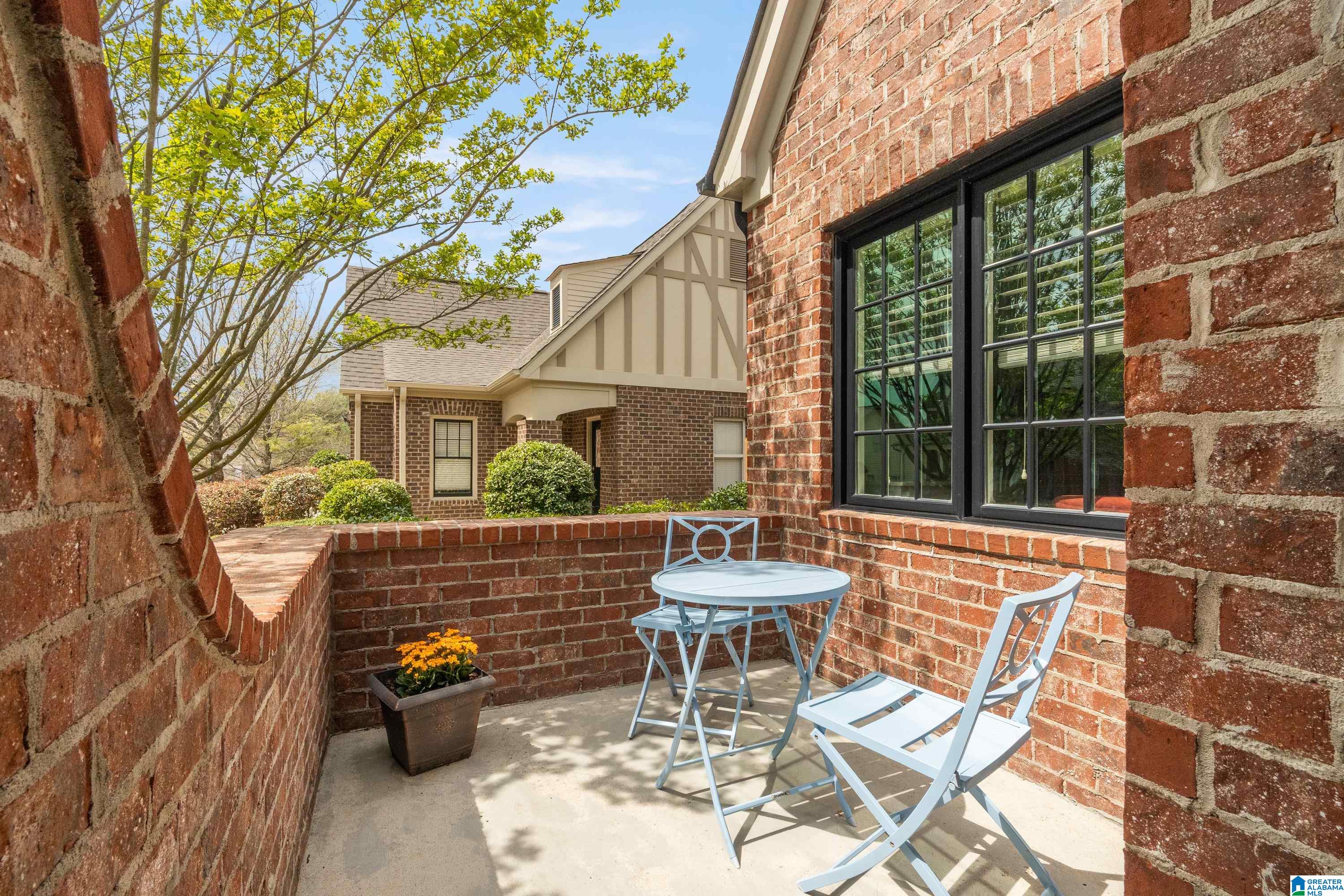1622 Chace Terrace Birmingham, AL 35244 - Photo 4 of 58