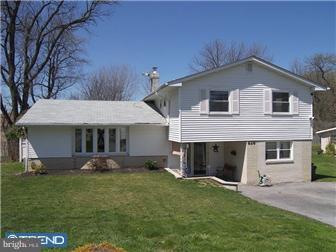 626 Cedar Grove Road Broomall, PA 19008 - Photo 2 of 11 Exterior Front