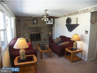 626 Cedar Grove Road Broomall, PA 19008 - Photo 7 of 11 Family Room