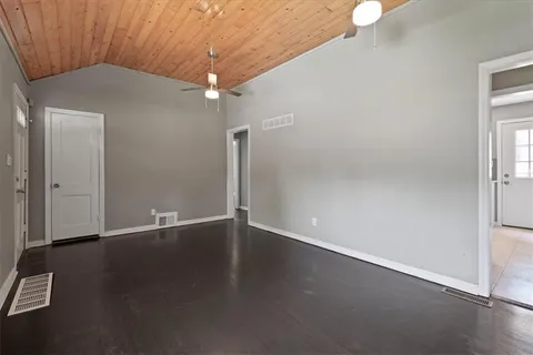 $189,000 | 7204 Forest Avenue, Kansas City, MO 64131