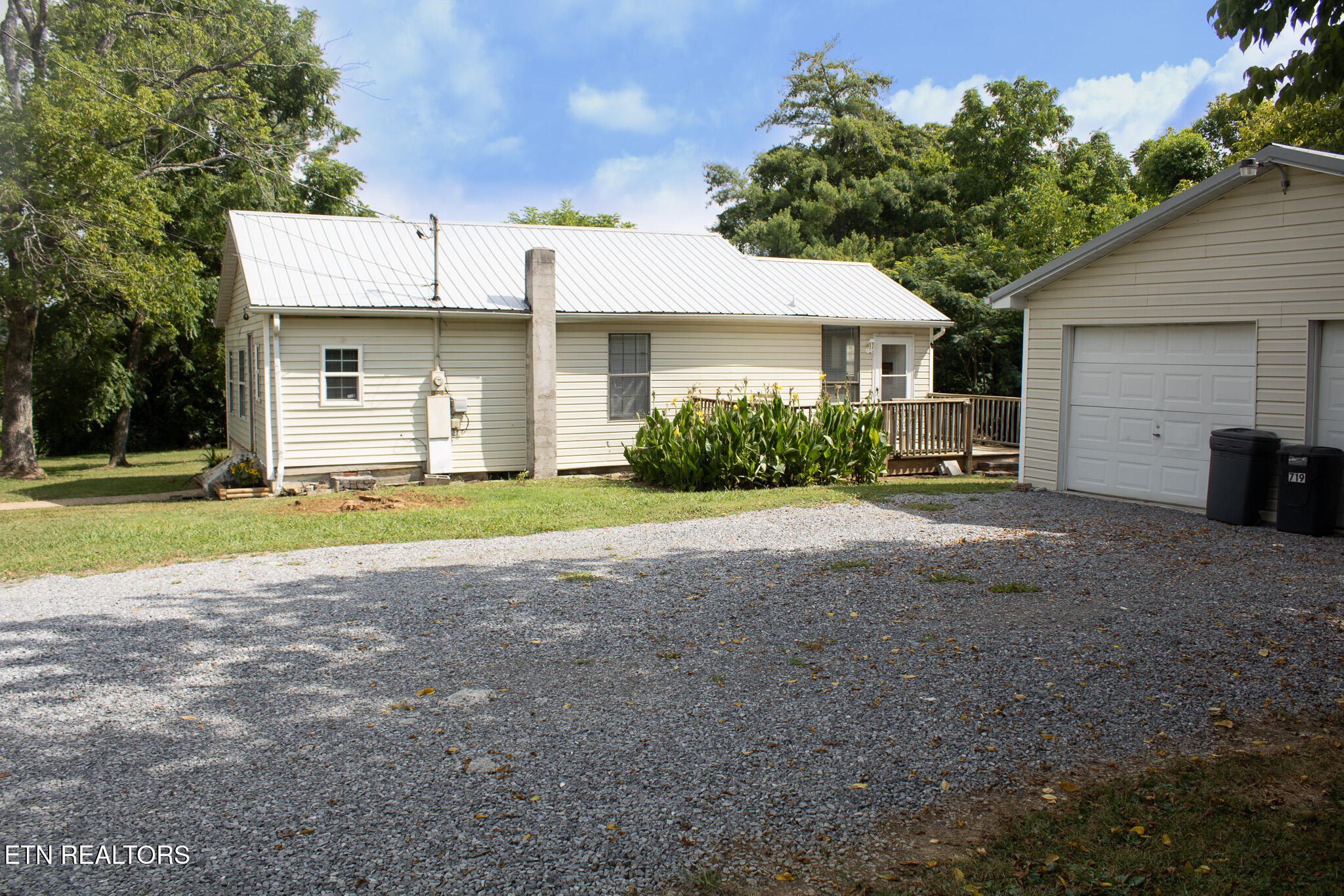 820 Wells Road Maryville, TN 37801 - Photo 3 of 17 Gallery Image 3