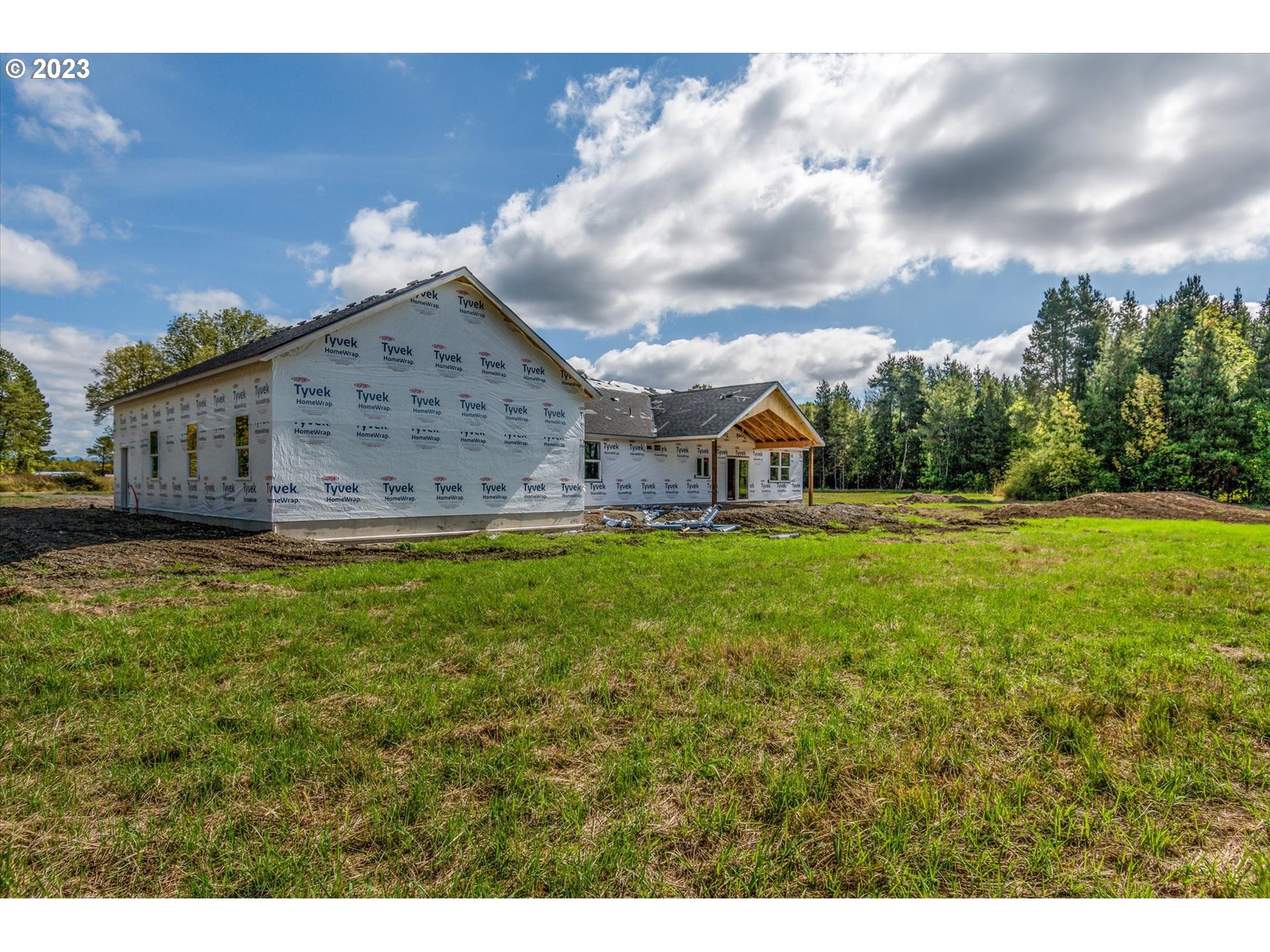 128 Lacamas Lane Winlock, WA 98596 - Photo 6 of 26 a view of a house with a big yard