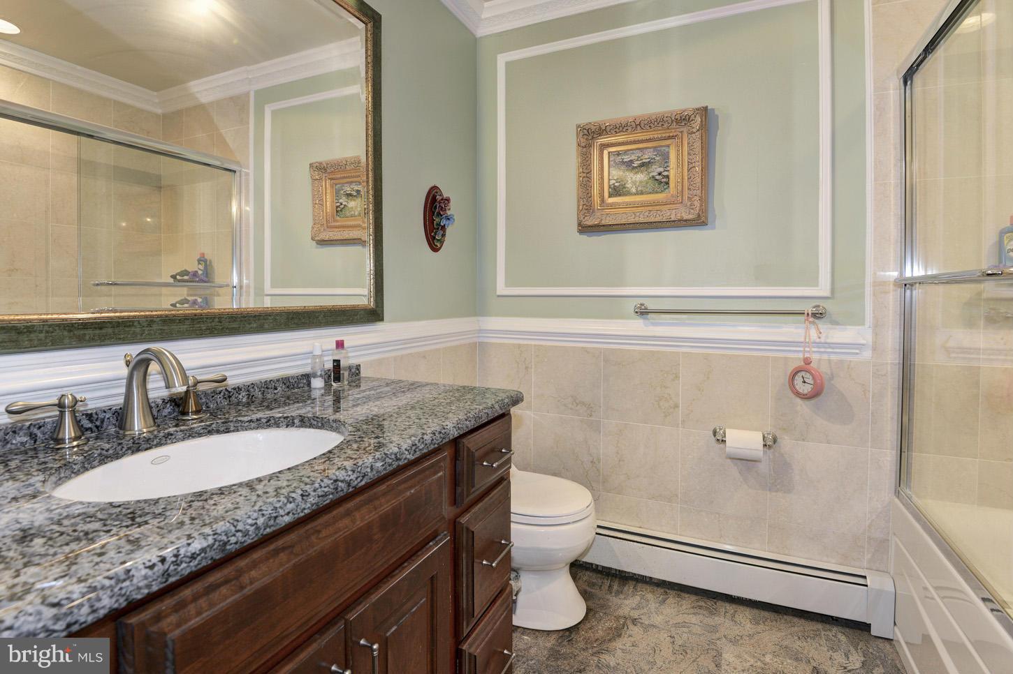 1812 Birch Road McLean, VA 22101 - Photo 20 of 30 Bath (Master)