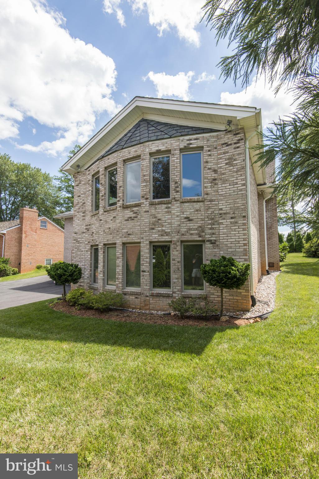 1812 Birch Road McLean, VA 22101 - Photo 30 of 30 Exterior (Rear)
