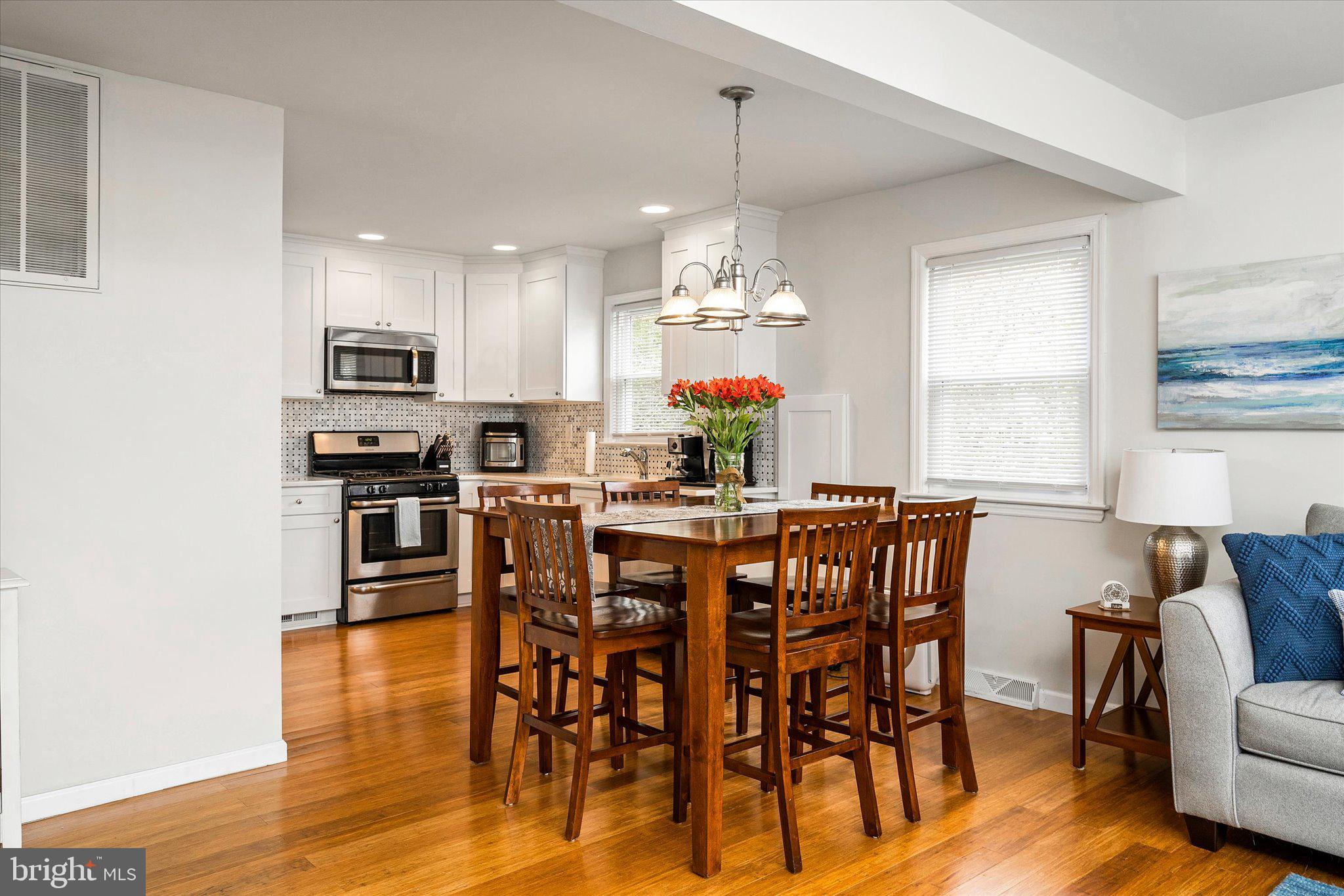 296 Wynnewood Road Ewing, NJ 08628 - Photo 4 of 28
