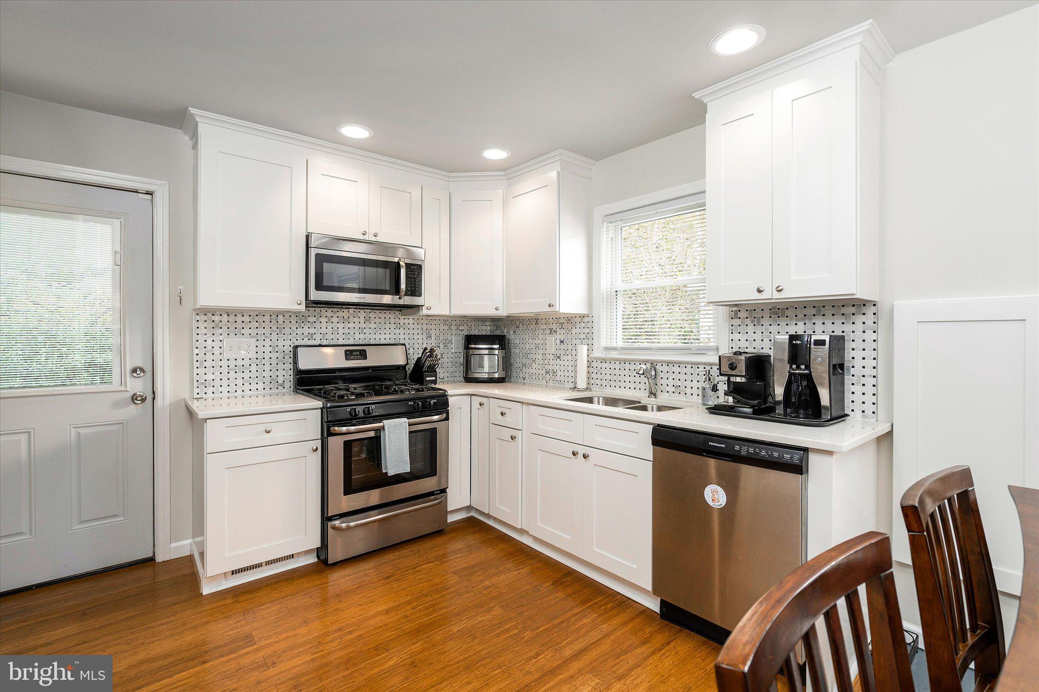 296 Wynnewood Road Ewing, NJ 08628 - Photo 8 of 28