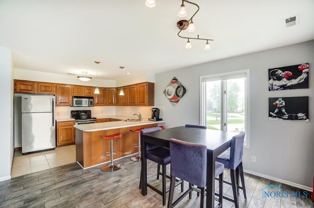 5477 Bay Shore Road, Unit 5477 Oregon, OH 43616 - Photo 16 of 28 Gallery Image 16