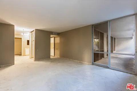 $799,000 | 848 North Kings Road, Unit 208, West Hollywood, CA 90069