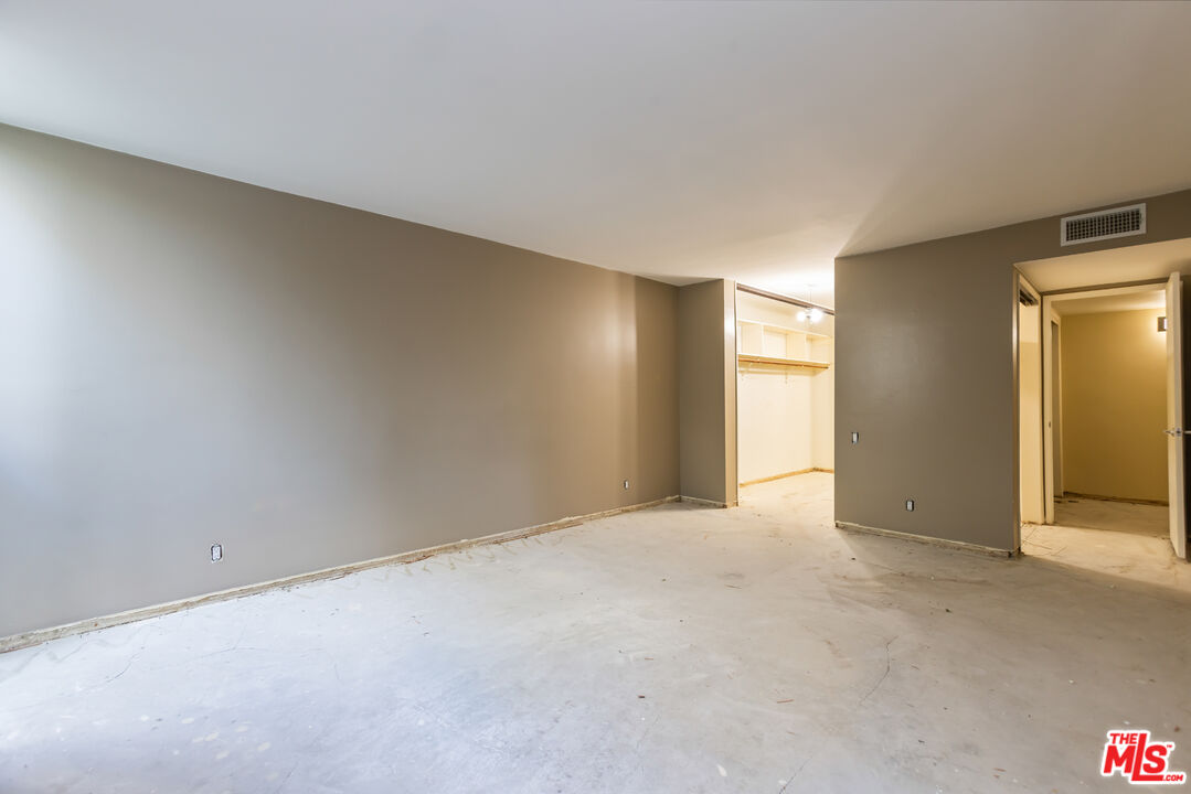 848 North Kings Road, Unit 208 West Hollywood, CA 90069 - Photo 13 of 30