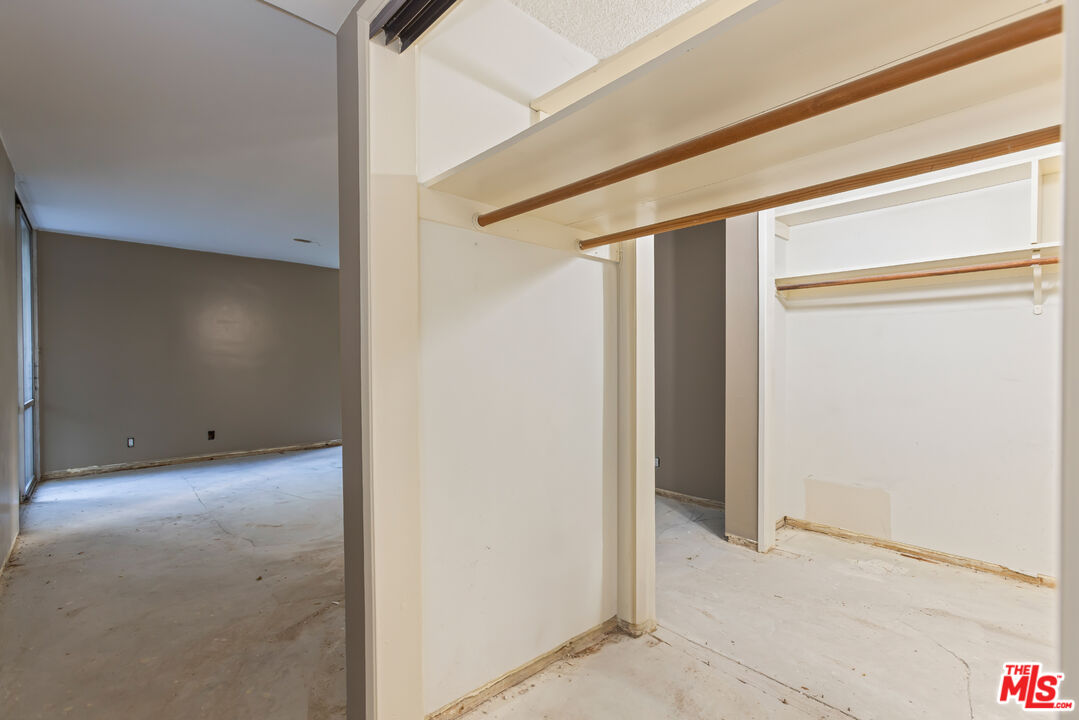 848 North Kings Road, Unit 208 West Hollywood, CA 90069 - Photo 14 of 30