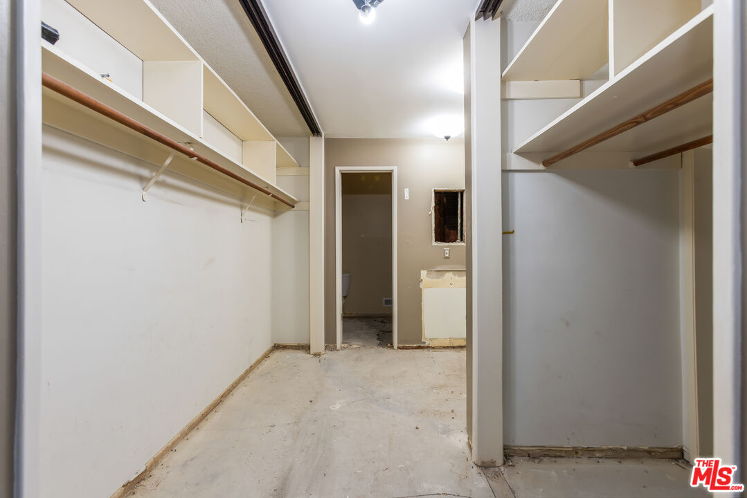 848 North Kings Road, Unit 208 West Hollywood, CA 90069 - Photo 16 of 30