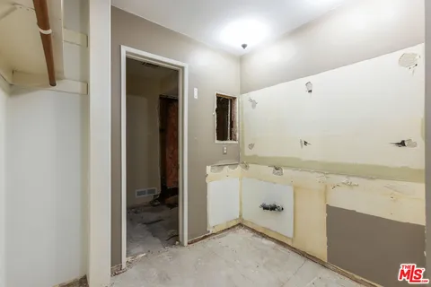 $799,000 | 848 North Kings Road, Unit 208, West Hollywood, CA 90069