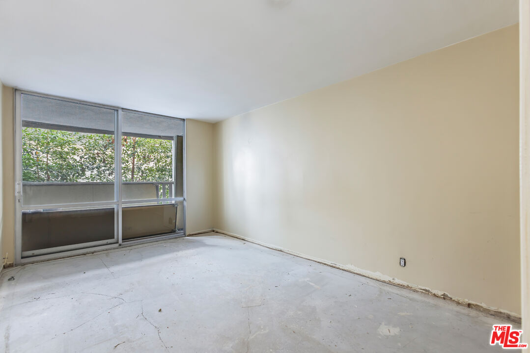 848 North Kings Road, Unit 208 West Hollywood, CA 90069 - Photo 7 of 30