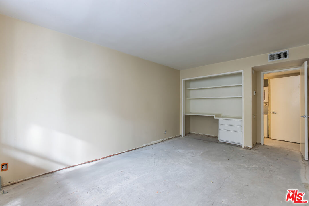 848 North Kings Road, Unit 208 West Hollywood, CA 90069 - Photo 9 of 30