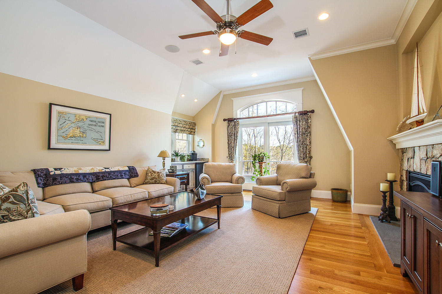 342-352 Monomoscoy Road Mashpee, MA 02649 - Photo 11 of 42 342-352 Monomoscoy Rd