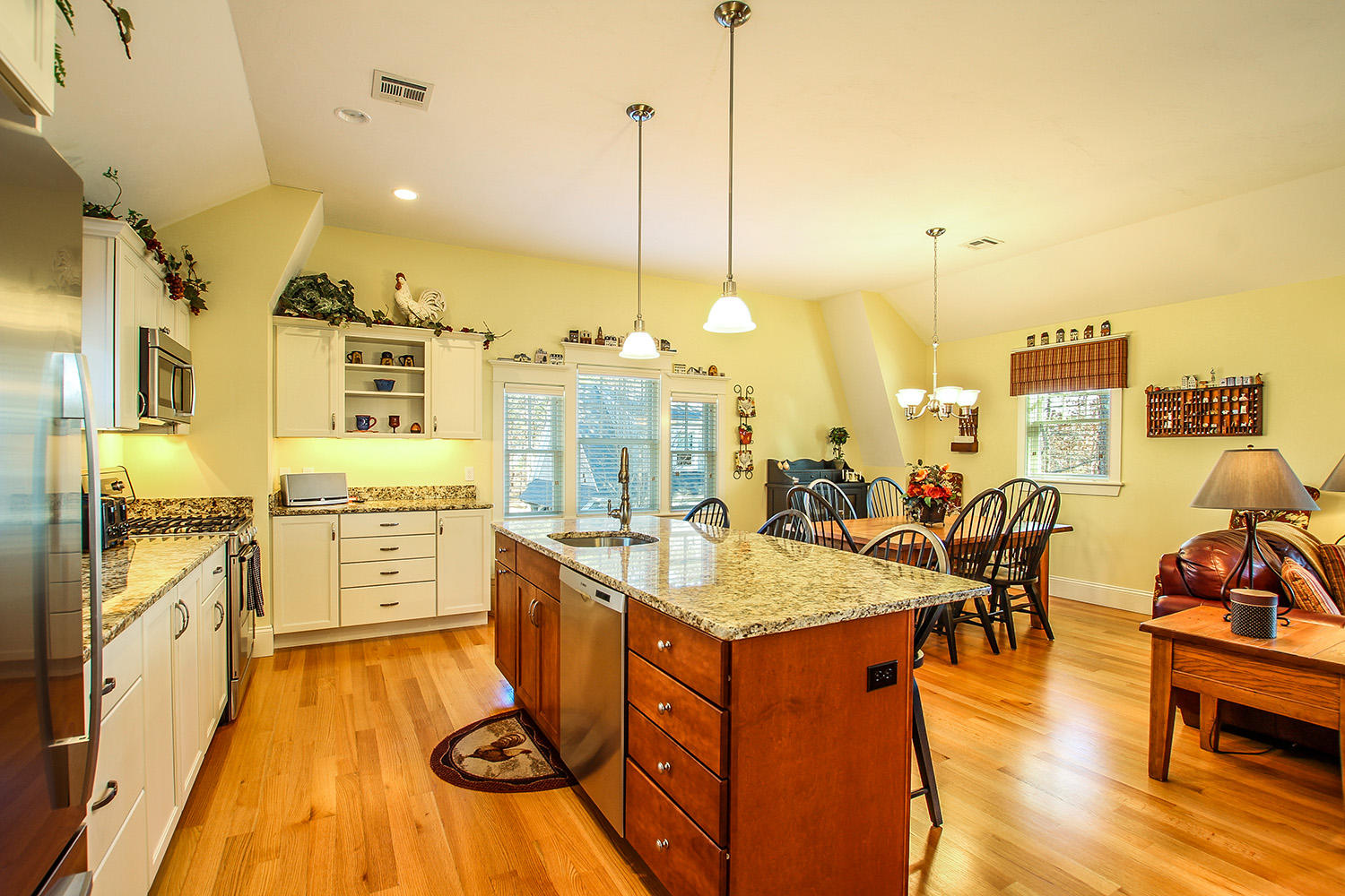 342-352 Monomoscoy Road Mashpee, MA 02649 - Photo 32 of 42 342-352 Monomoscoy Rd
