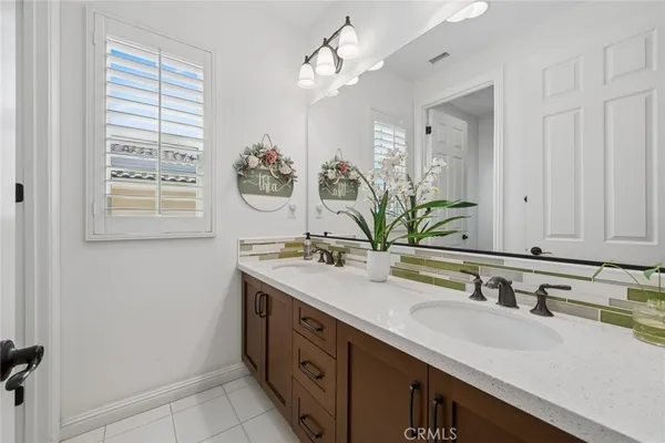 $1,700,000 | 10 Wild Rose, Lake Forest, CA 92630