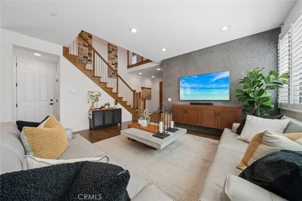 $1,700,000 | 10 Wild Rose, Lake Forest, CA 92630