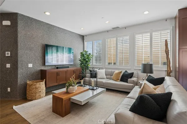 $1,700,000 | 10 Wild Rose, Lake Forest, CA 92630