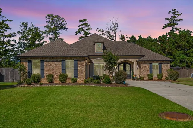 $570,000 | 512 Kristian Court, Madisonville, LA 70447