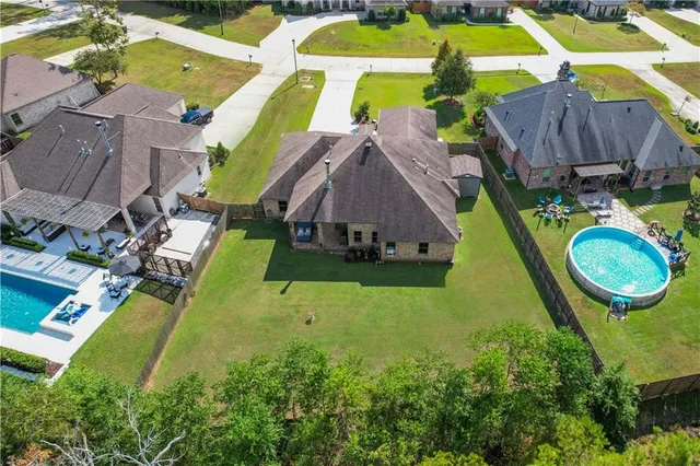 $570,000 | 512 Kristian Court, Madisonville, LA 70447