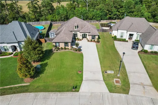 $570,000 | 512 Kristian Court, Madisonville, LA 70447