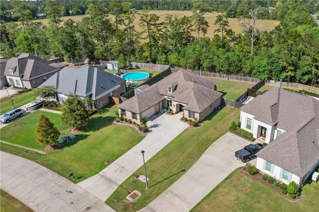 $570,000 | 512 Kristian Court, Madisonville, LA 70447