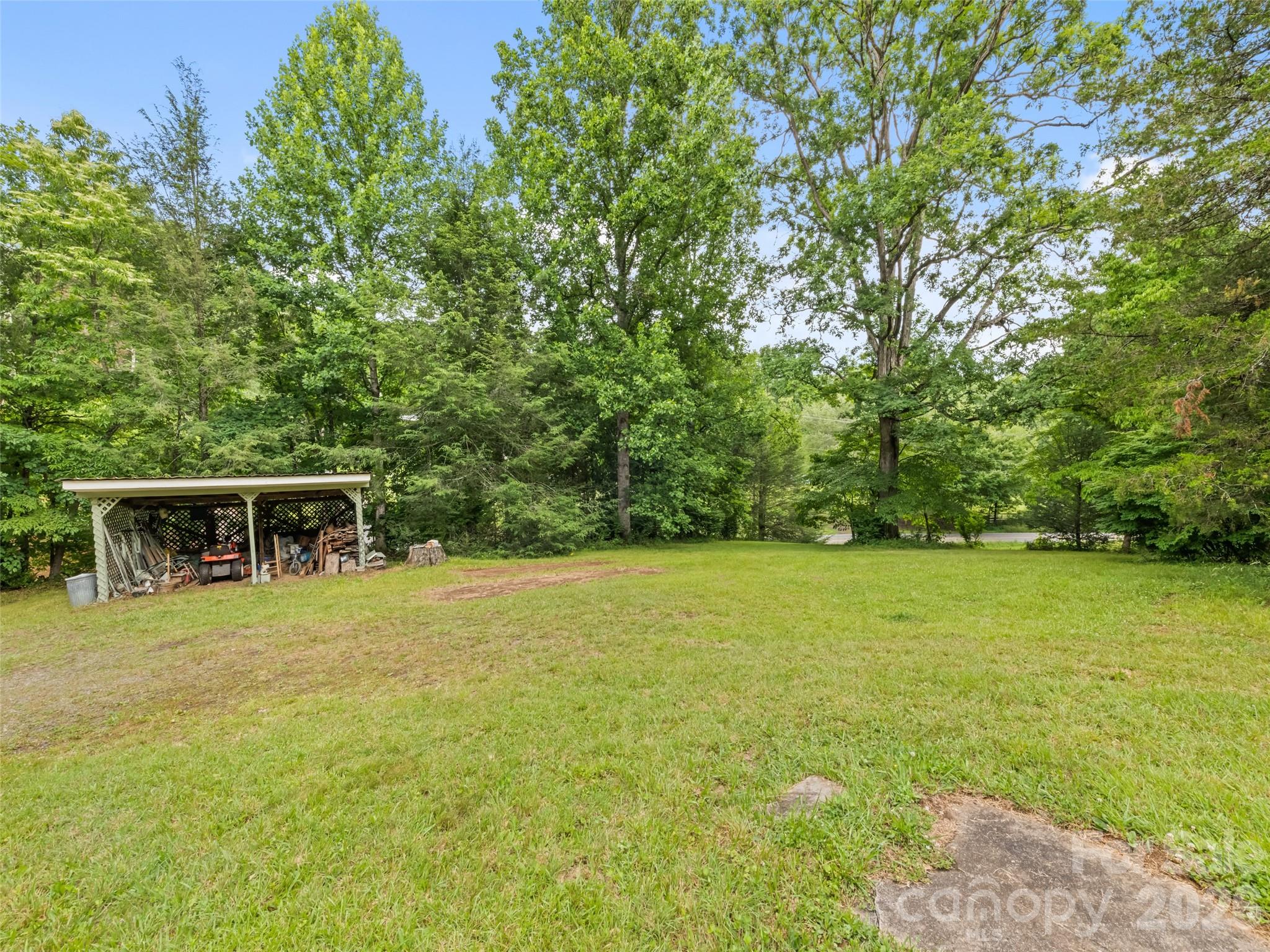 586 Olivet Church Road Whittier, NC 28789 - Photo 9 of 30