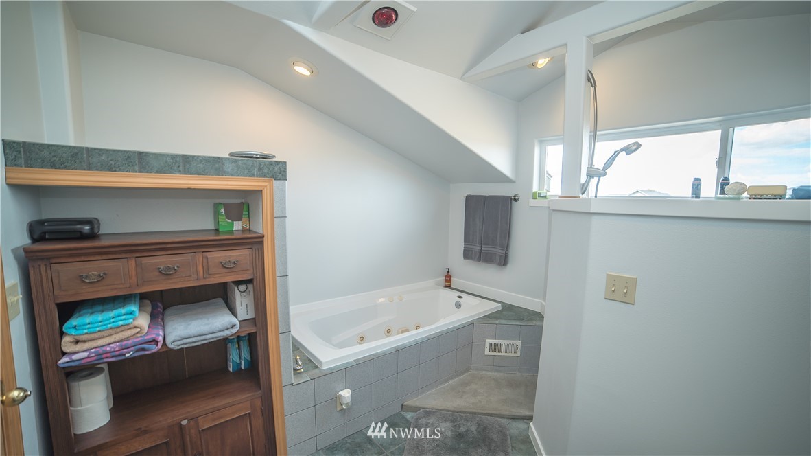 3122 Wild Goose Road Northeast Moses Lake, WA 98837 - Photo 17 of 25 Gallery Image 17