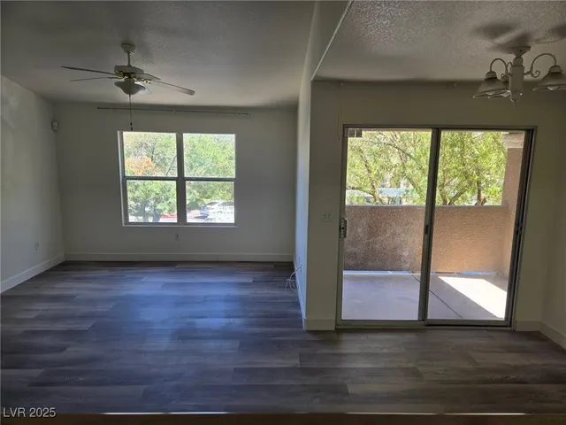 $1,400 | 555 East Silverado Ranch Boulevard, Unit 2005, Las Vegas, NV 89183