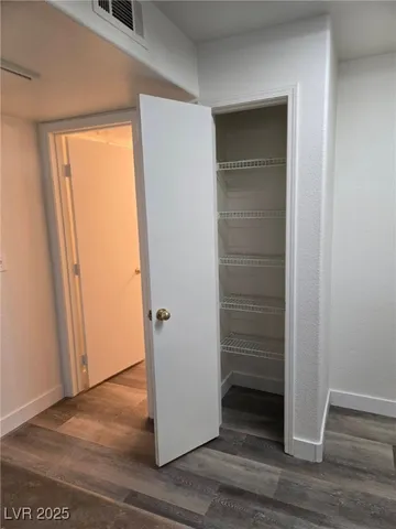 $1,400 | 555 East Silverado Ranch Boulevard, Unit 2005, Las Vegas, NV 89183