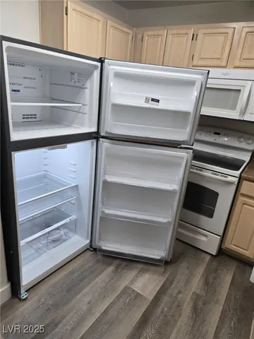 $1,400 | 555 East Silverado Ranch Boulevard, Unit 2005, Las Vegas, NV 89183