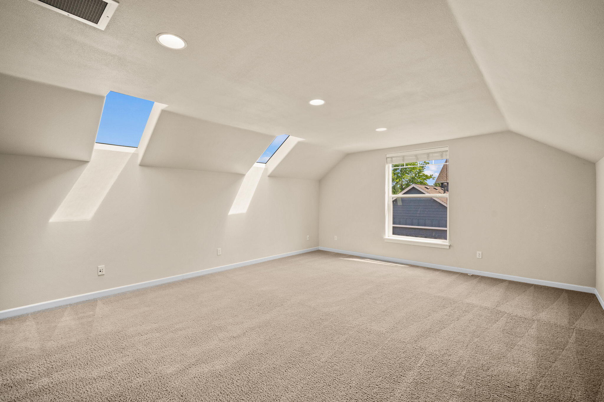 62713 Larkview Road Bend, OR 97701 - Photo 27 of 54 Bonus Room 2